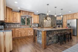 Barrel Springs ·  Secluded Stay in a Wonderful Creekside Getaway