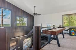 High Mountain Rustic Cabin- Hot Tub- Game Loft