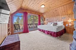 Holliday House w/ Game Room