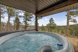 MK Hideaway Mountain Cabin w/ Hot Tub - Image 2