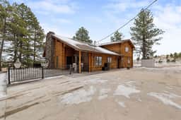 Schroeder’s Grand Log Cabin