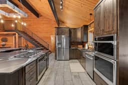 Schroeder’s Grand Log Cabin