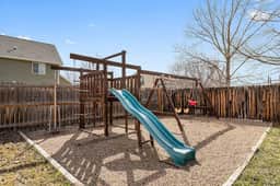 Stylish 5 BR- LG Fenced Backyard and Playground