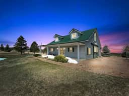 Unique Barn Stay Close to The Hill's