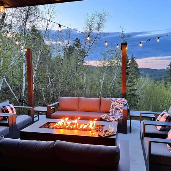 High Mountain Rustic Cabin- Hot Tub- Game Loft - Image 1