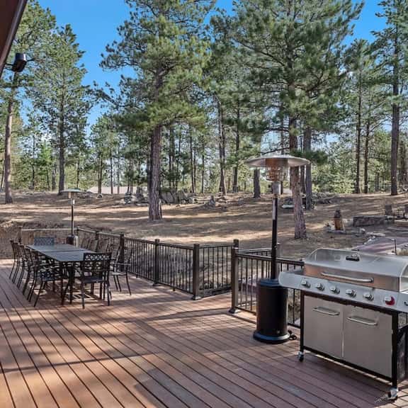 Tatanka Getaway with Hot tub & Game Room - Image 1