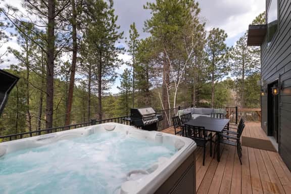 Cloudview Lodge