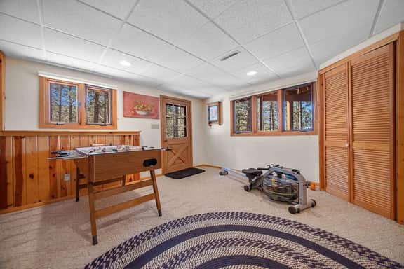 Holliday House w/ Game Room