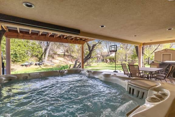 Lime Creek Retreat - Image 2