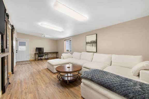 Mt Rushmore Duplex - Image 2