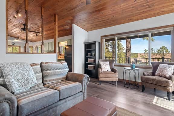 Pinedale Cabin Getaway