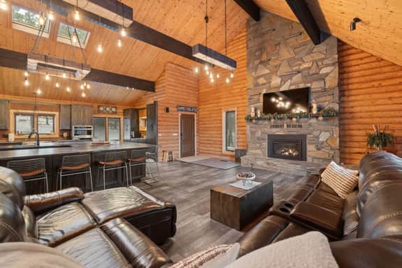 Schroeder’s Grand Log Cabin