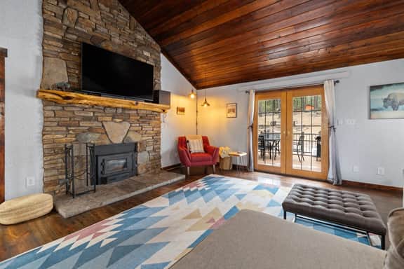 Tatanka Getaway with Hot tub & Game Room