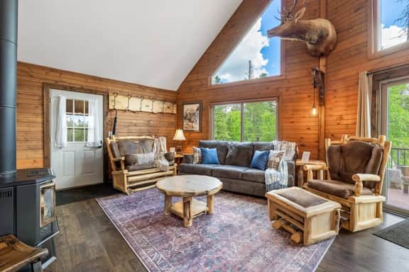Elk Pointe Chalet