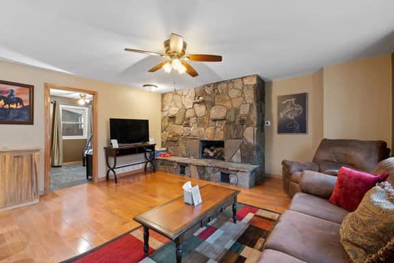 Custer Central Cottage - Image 5