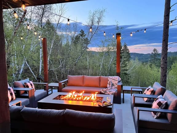 High Mountain Rustic Cabin- Hot Tub- Game Loft