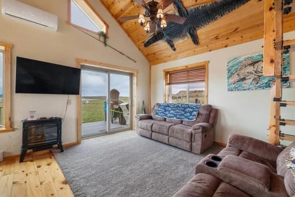 The Angostura Cabin