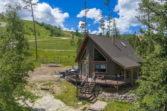 Elk Pointe Chalet