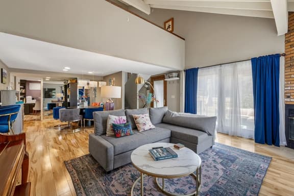 Black Hills Townhome -Community Pool-Near Downtown - Image 1